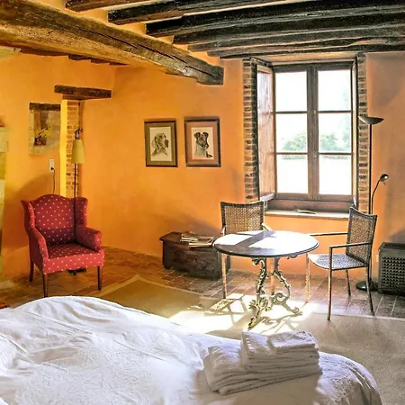 Lovely In Sur Anille *